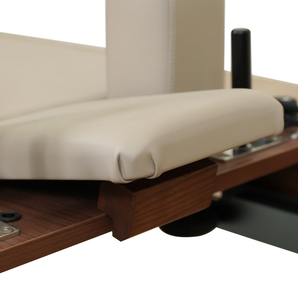 Gymfrog Classic Walnut Pilates Reformer Latte